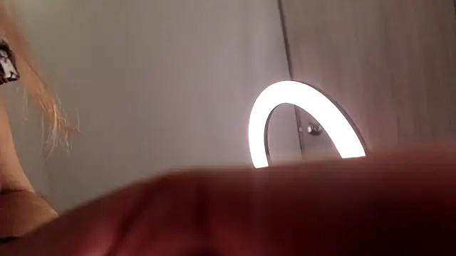 Snapshot of Little-Lucifer chatting on November 26, 11:17 pm Little-Lucifer online show from November 26, 11:17 pm