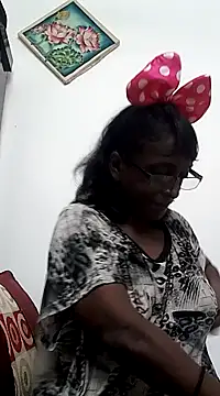 mamakarma1403 online show from February 15, 11:47 pm