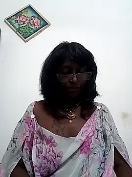 mamakarma1403 online show from February 18, 5:20 am