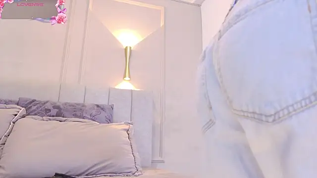 april rousse online show from October 21, 12:06 pm