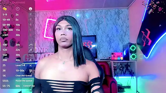 nicol gill  online show from April 9, 11:26 am