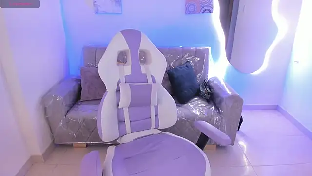 Snapshot of Charlotte_cowell_sub1_ chatting on December 13, 8:25 pm Charlotte cowell sub1 online show from December 13, 8:25 pm