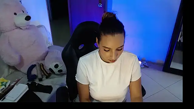 Snapshot of mykaelahoney chatting on May 7, 7:08 pm mykaelahoney online show from May 7, 7:08 pm
