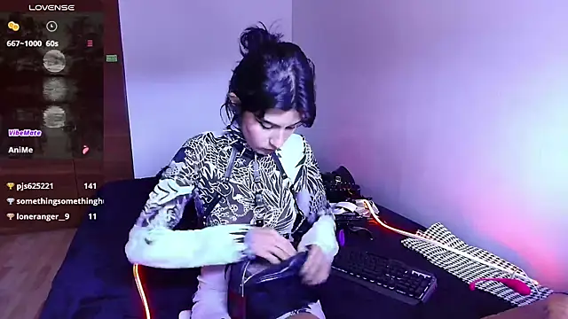 Snapshot of bellatrix25 chatting on March 2, 7:34 pm bellatrix25 online show from March 2, 7:34 pm