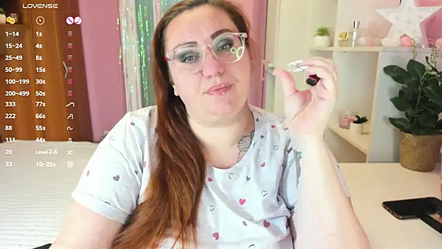 Snapshot of lovely_adelle chatting on December 4, 7:39 am lovely adelle online show from December 4, 7:39 am