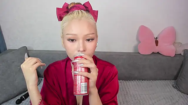 RileyMee online show from January 8, 7:13 am