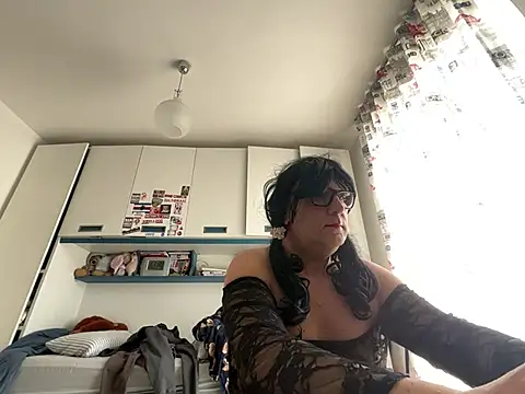 brindisiroby online show from May 22, 9:26 am