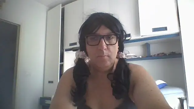 Snapshot of brindisiroby chatting on June 30, 7:09 am brindisiroby online show from June 30, 7:09 am