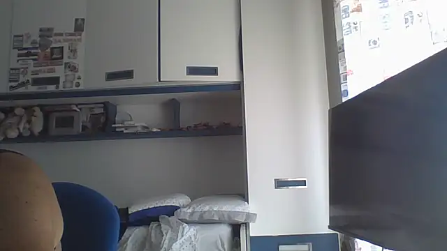 Snapshot of brindisiroby chatting on July 10, 10:51 am brindisiroby online show from July 10, 10:51 am