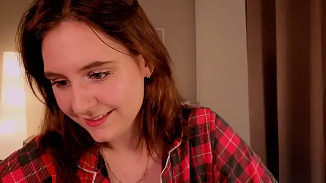 Snapshot of Diana_Flower chatting on November 21, 5:28 am Diana Flower online show from November 21, 5:28 am