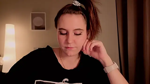 Snapshot of Diana_Flower chatting on December 1, 4:28 am Diana Flower online show from December 1, 4:28 am