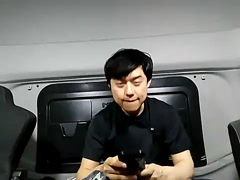 Snapshot of whitebriefboy chatting on September 29, 4:01 pm whitebriefboy online show from September 29, 4:01 pm