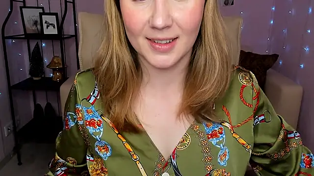 Snapshot of Helens_love chatting on January 17, 2:18 am Helens love online show from January 17, 2:18 am