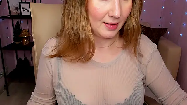 Snapshot of Helens_love chatting on January 19, 5:26 am Helens love online show from January 19, 5:26 am