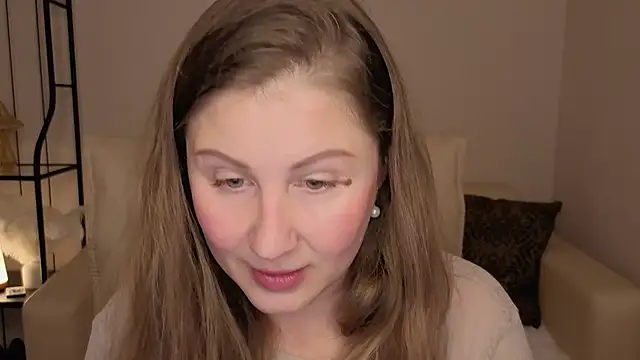 Snapshot of Helens_love chatting on October 4, 1:25 am Helens love online show from October 4, 1:25 am