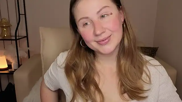 Snapshot of Helens_love chatting on November 1, 2:02 am Helens love online show from November 1, 2:02 am