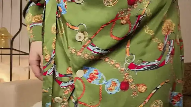 Snapshot of Helens_love chatting on November 29, 1:52 am Helens love online show from November 29, 1:52 am