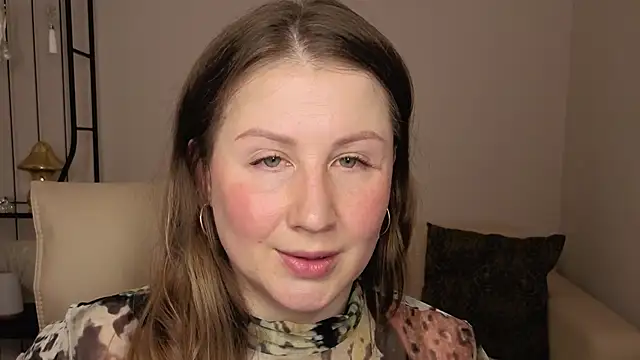 Snapshot of Helens_love chatting on April 23, 2:35 am Helens love online show from April 23, 2:35 am