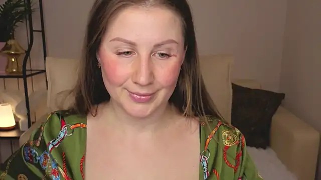 Snapshot of Helens_love chatting on April 28, 8:41 am Helens love online show from April 28, 8:41 am
