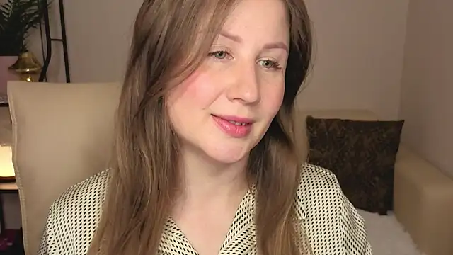 Snapshot of Helens_love chatting on May 24, 1:10 am Helens love online show from May 24, 1:10 am