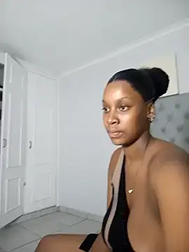 Candy Love 18 online show from February 12, 5:48 pm