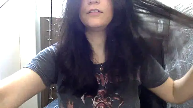 Snapshot of beatrizspbr chatting on March 16, 4:44 pm beatrizspbr online show from March 16, 4:44 pm
