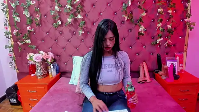 Mariana Prin online show from September 25, 2:37 am