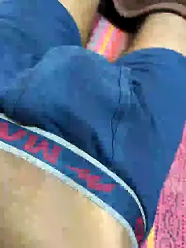 Snapshot of Yours_daddy6728 chatting on January 7, 8:34 am Yours daddy6728 online show from January 7, 8:34 am