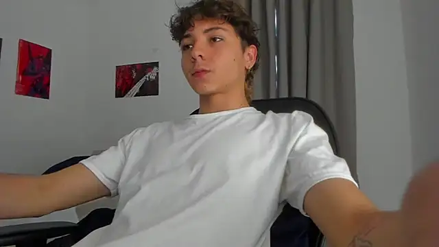 Snapshot of Joe23__ chatting on September 24, 9:51 pm Joe23 online show from September 24, 9:51 pm