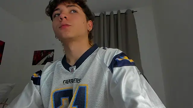 Snapshot of Joe23__ chatting on October 2, 2:07 am Joe23 online show from October 2, 2:07 am