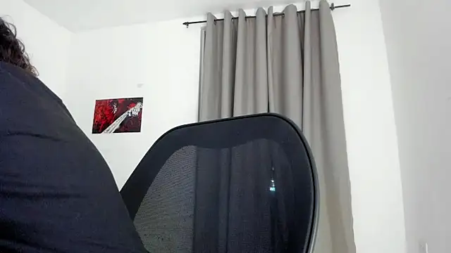 Snapshot of Joe23__ chatting on October 6, 2:53 am Joe23 online show from October 6, 2:53 am