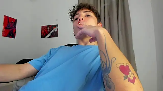 Snapshot of Joe23__ chatting on October 8, 11:57 pm Joe23 online show from October 8, 11:57 pm