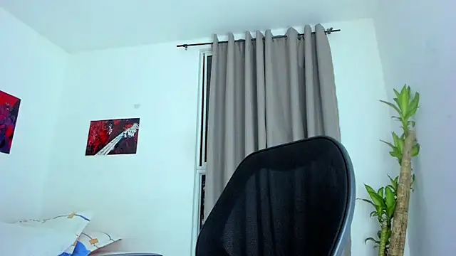 Snapshot of Joe23__ chatting on November 9, 1:15 am Joe23 online show from November 9, 1:15 am