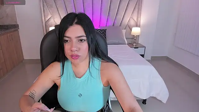 naomii campbell  online show from September 18, 4:42 pm