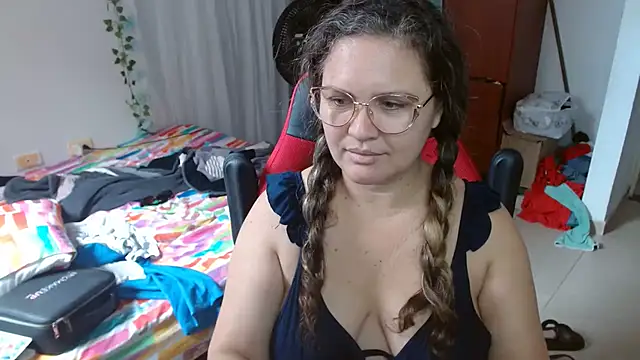 helenca43 online show from February 23, 1:52 pm