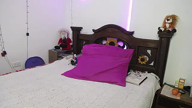 DominaLeona online show from January 24, 11:23 pm