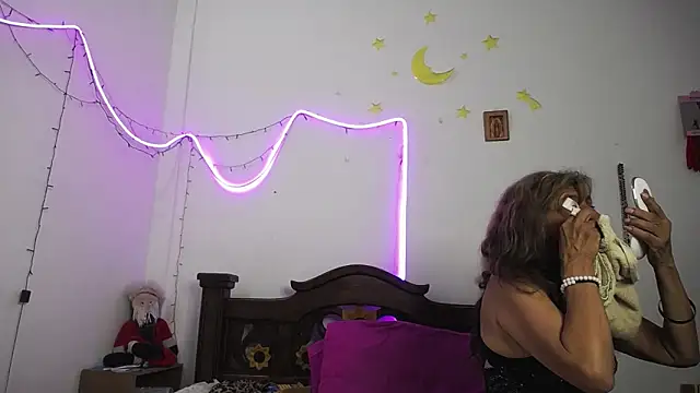 DominaLeona online show from January 30, 11:45 pm