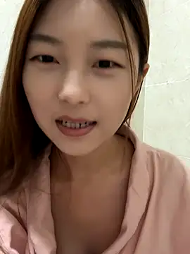 Snapshot of Sweet-Angel999 chatting on November 8, 5:12 pm Sweet-Angel999 online show from November 8, 5:12 pm