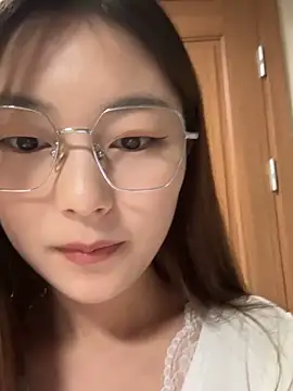 Snapshot of Sweet-Angel999 chatting on November 29, 7:28 pm Sweet-Angel999 online show from November 29, 7:28 pm