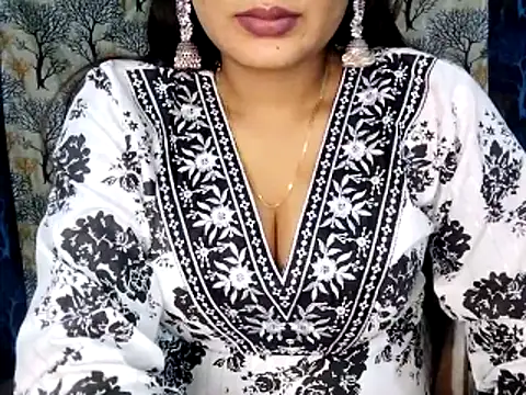 Aarvi Arora online show from December 19, 11:17 am