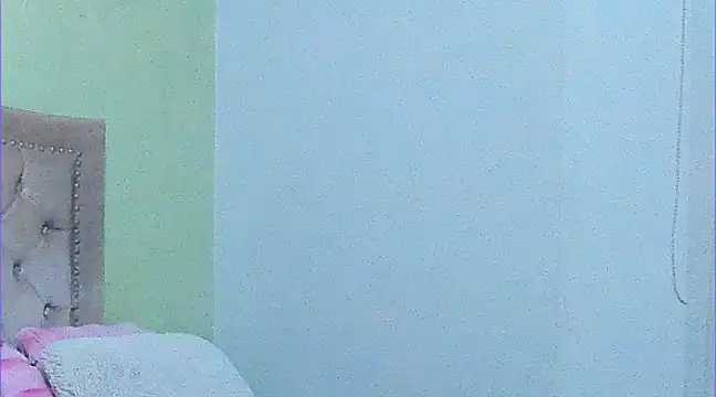 Snapshot of Luciluu20 chatting on January 24, 1:13 am Luciluu20 online show from January 24, 1:13 am