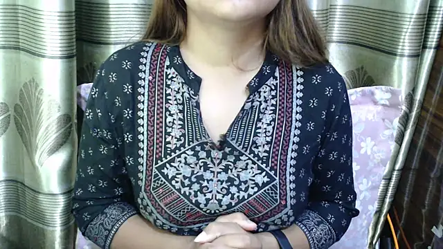 queen angelina online show from February 24, 12:52 am