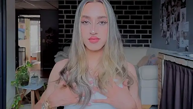 Goddivaa online show from April 14, 9:32 pm