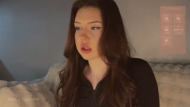 Snapshot of MENNDI chatting on January 1, 5:11 pm MENNDI online show from January 1, 5:11 pm