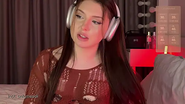 Snapshot of MENNDI chatting on January 31, 3:22 pm MENNDI online show from January 31, 3:22 pm