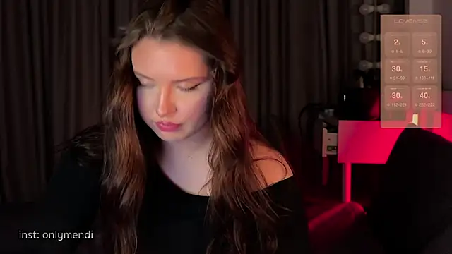 Snapshot of MENNDI chatting on February 7, 4:35 pm MENNDI online show from February 7, 4:35 pm