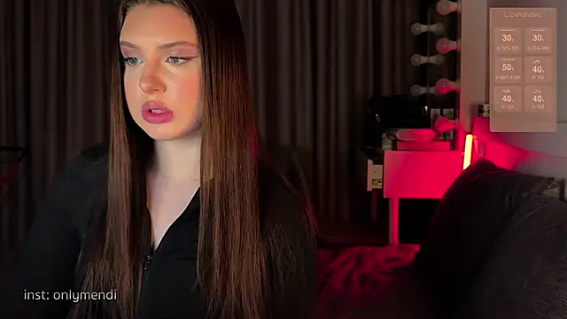 Snapshot of MENNDI chatting on March 2, 5:04 pm MENNDI online show from March 2, 5:04 pm