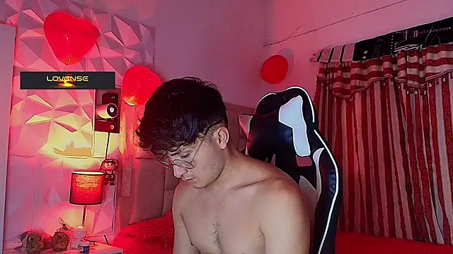 santyago taylor online show from March 6, 7:10 pm