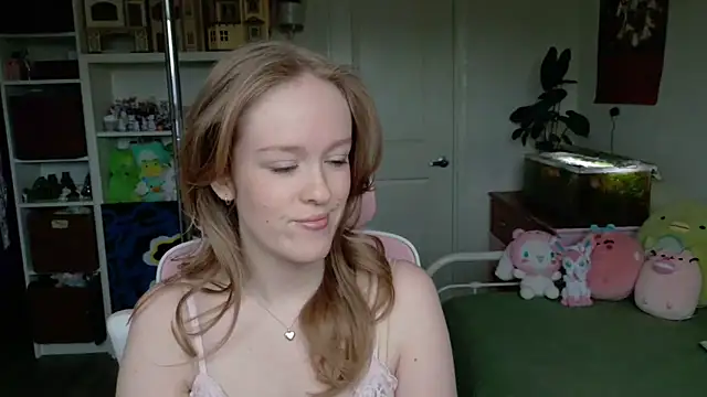 Snapshot of Daisy_Dollxo chatting on April 19, 6:21 pm Daisy Dollxo online show from April 19, 6:21 pm