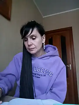 Francenia lolis online show from February 5, 6:35 am